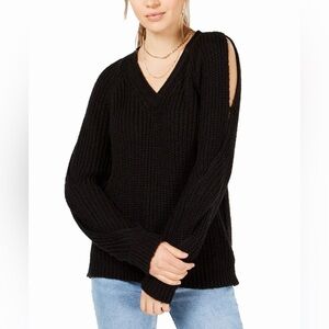 Black V-neck Knitwear Sweater with Shoulder Cut Out